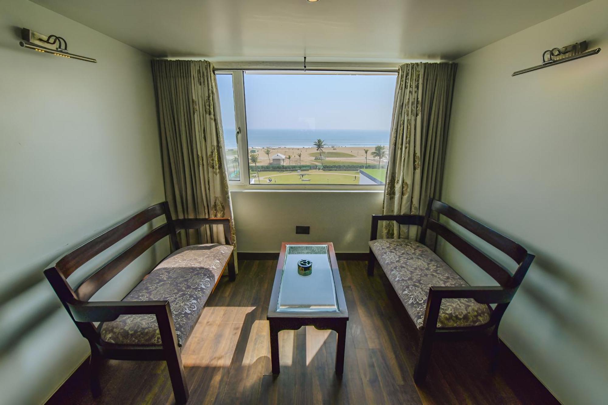 Hotel Holiday Resort 3*