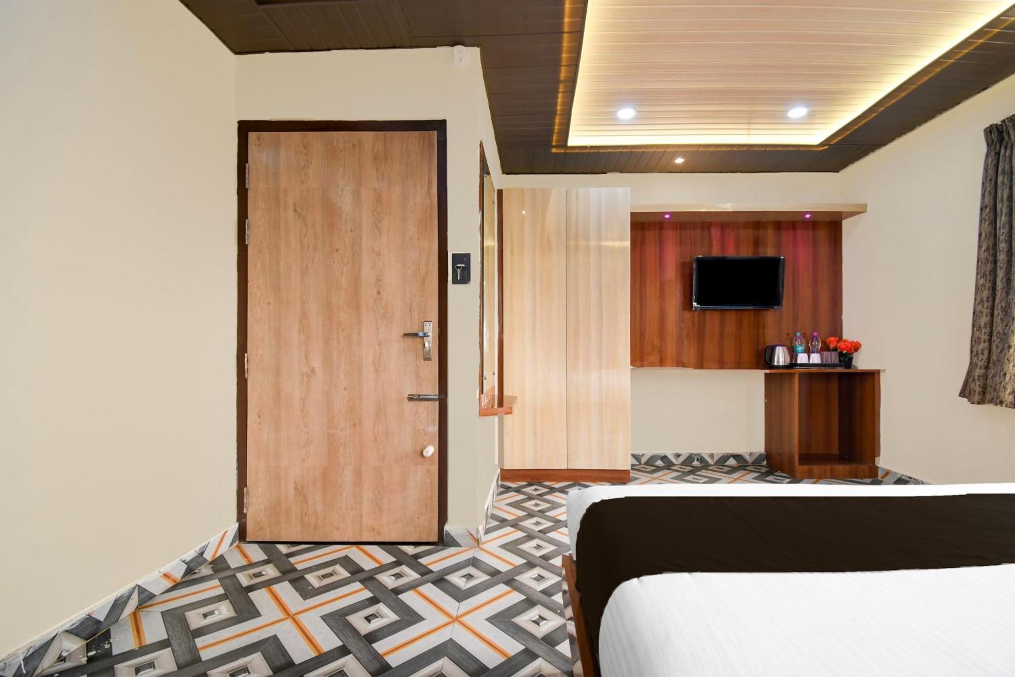 Hotel Super Collection O Sea Formerly Bb Palace 3*