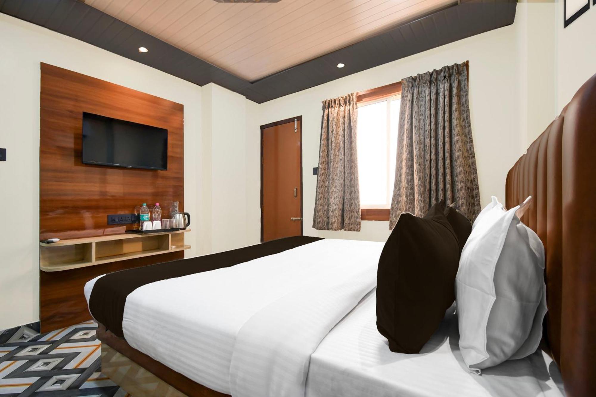 Hotel Super Collection O Sea Formerly Bb Palace