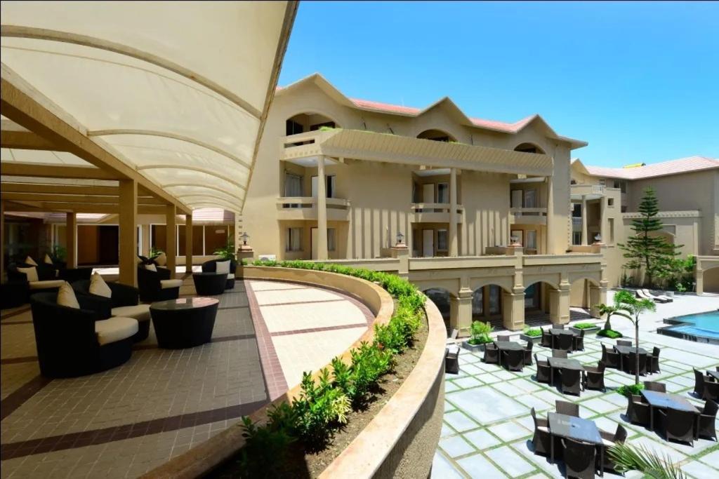 Resort The Chariot And