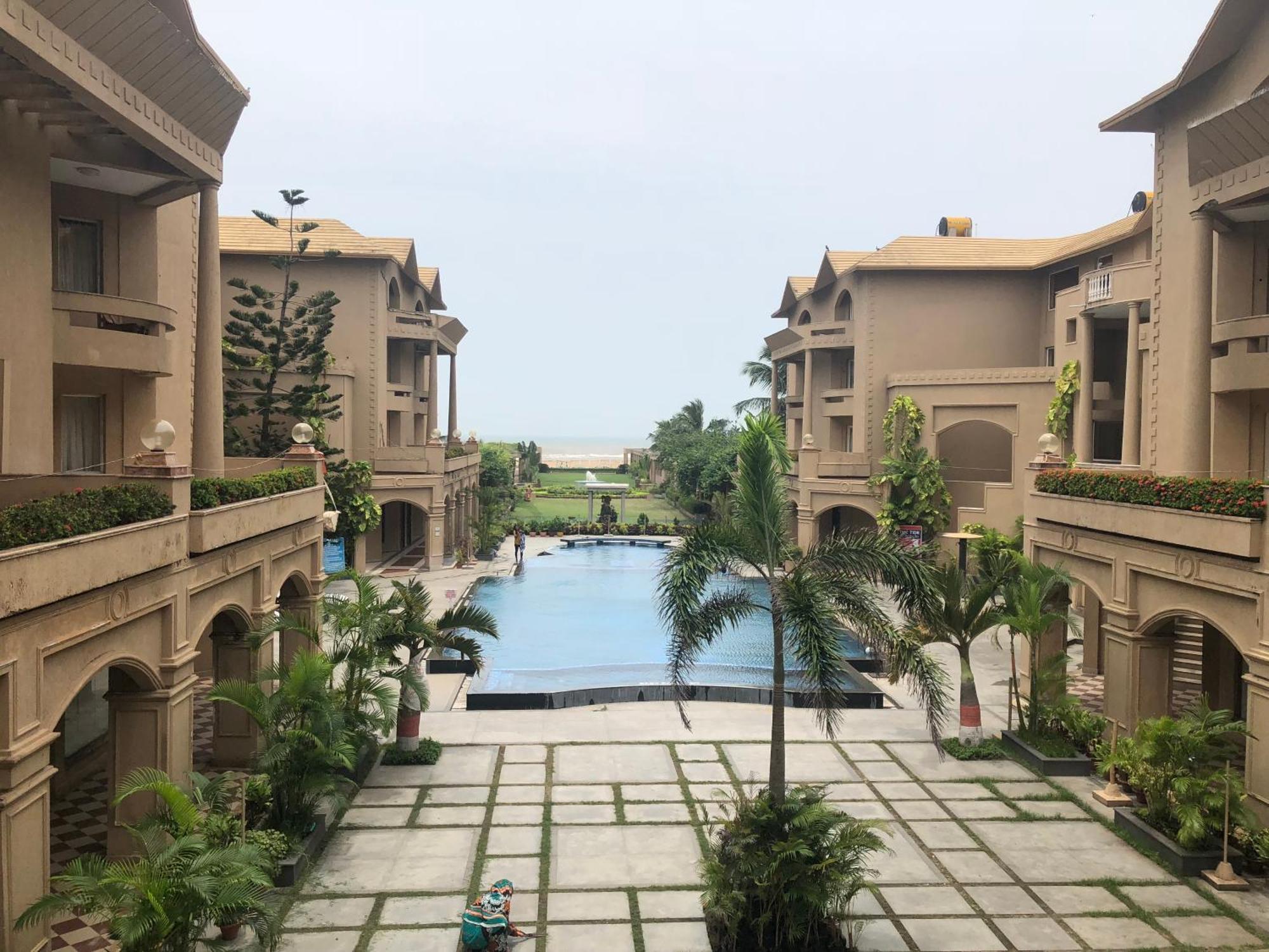 The Chariot And Resort