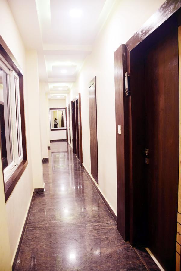 Shreedev Grand Hotel *