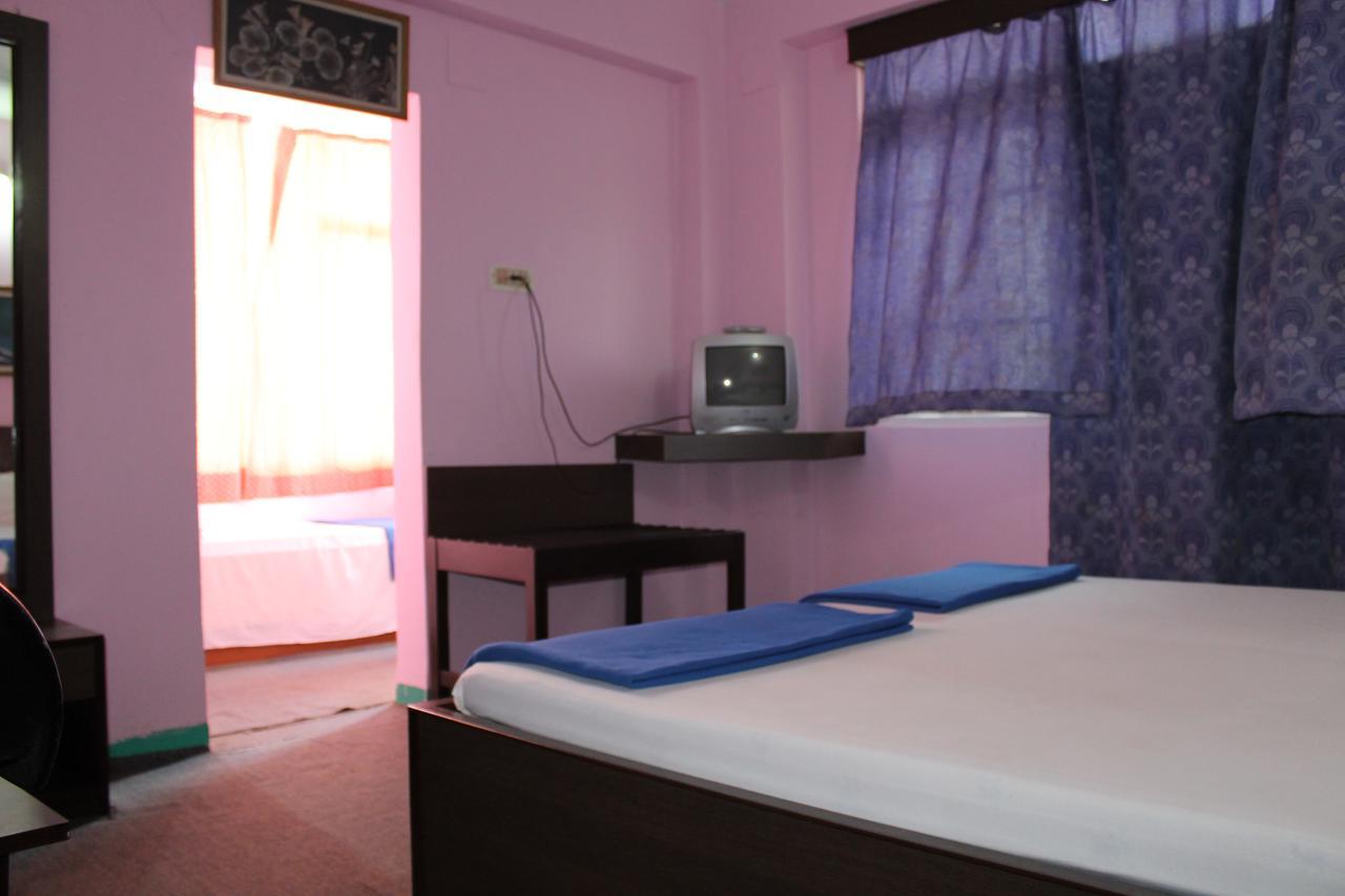 Arya Palace 2*
