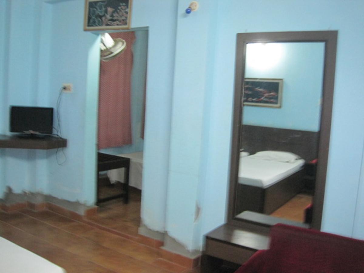 Arya Palace Puri