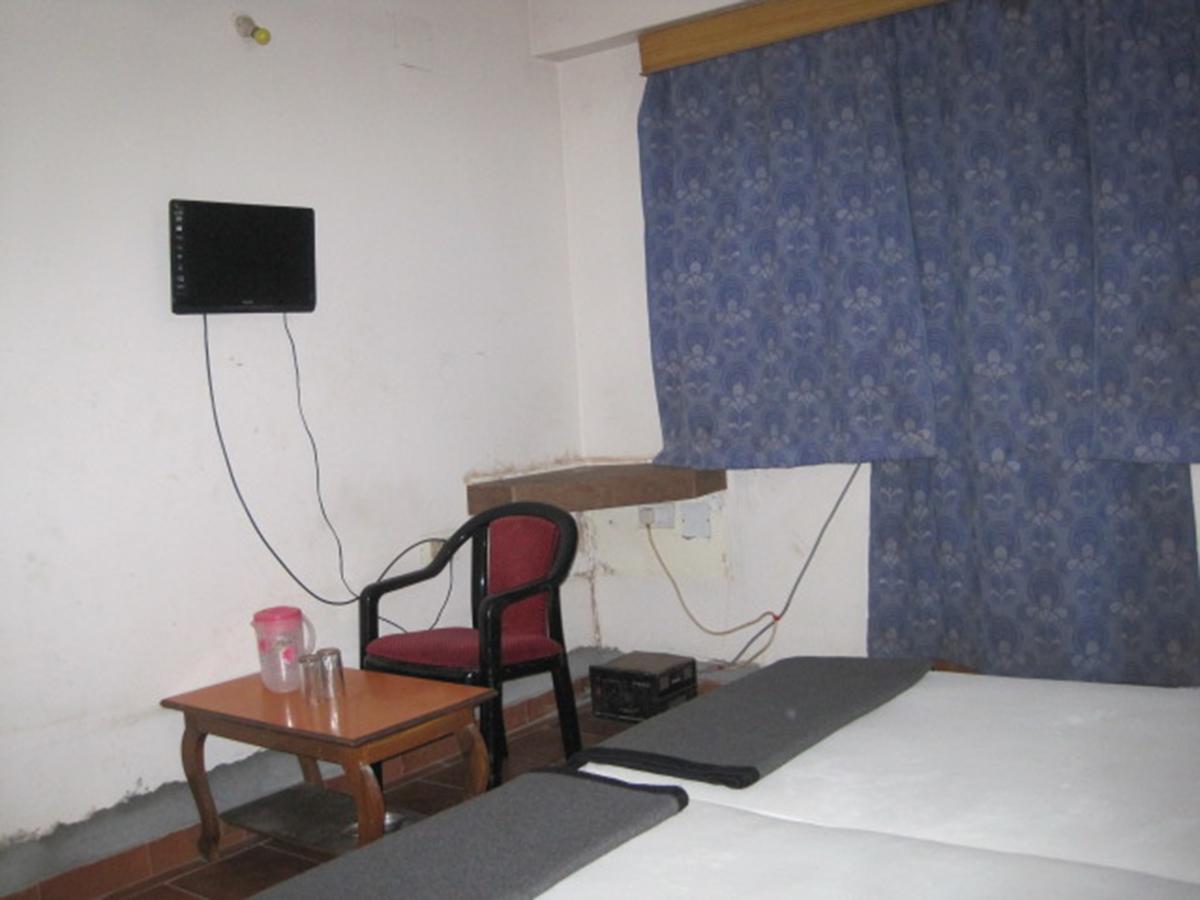 Hotel Arya Palace