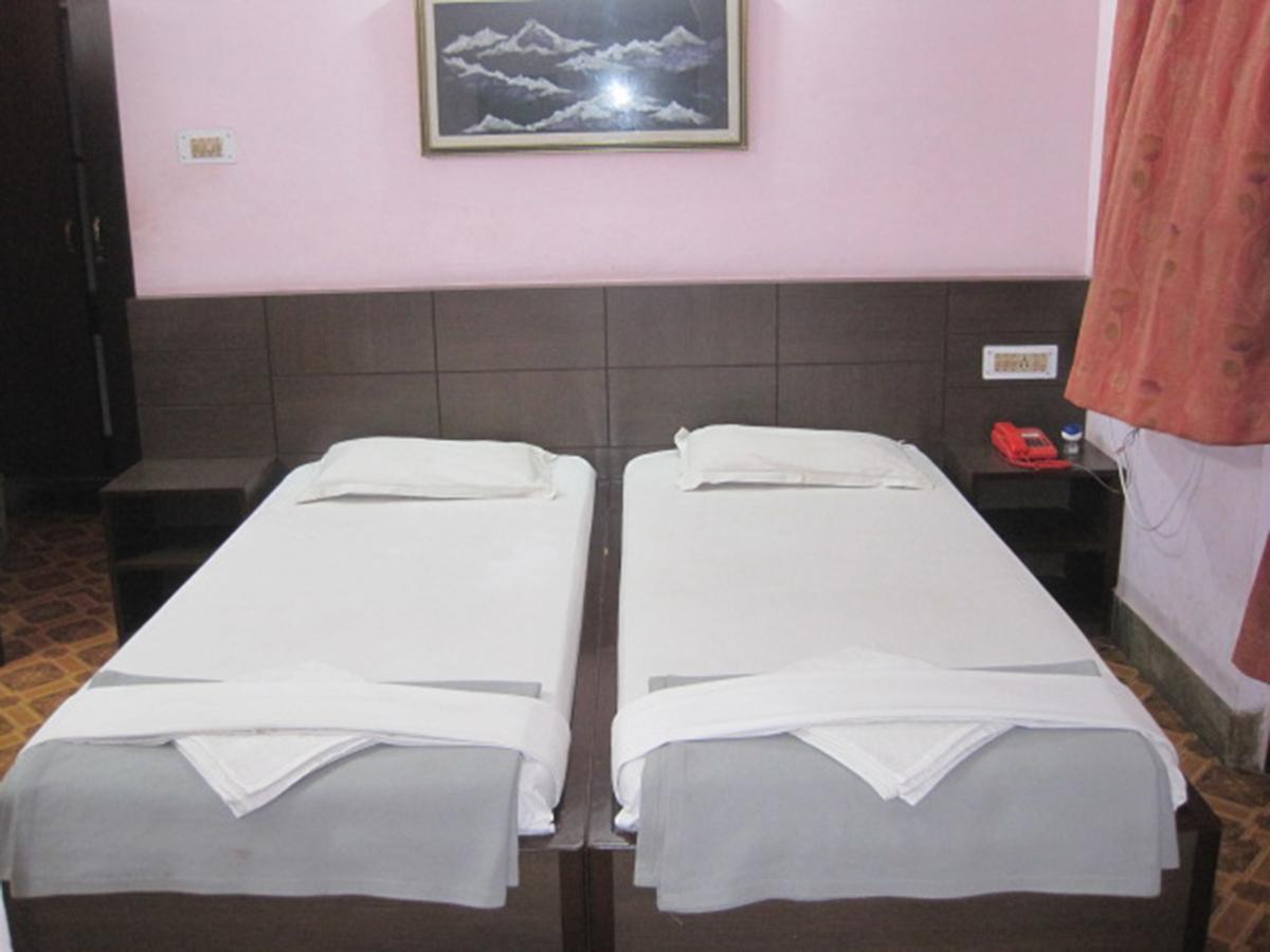 Arya Palace Hotel Puri