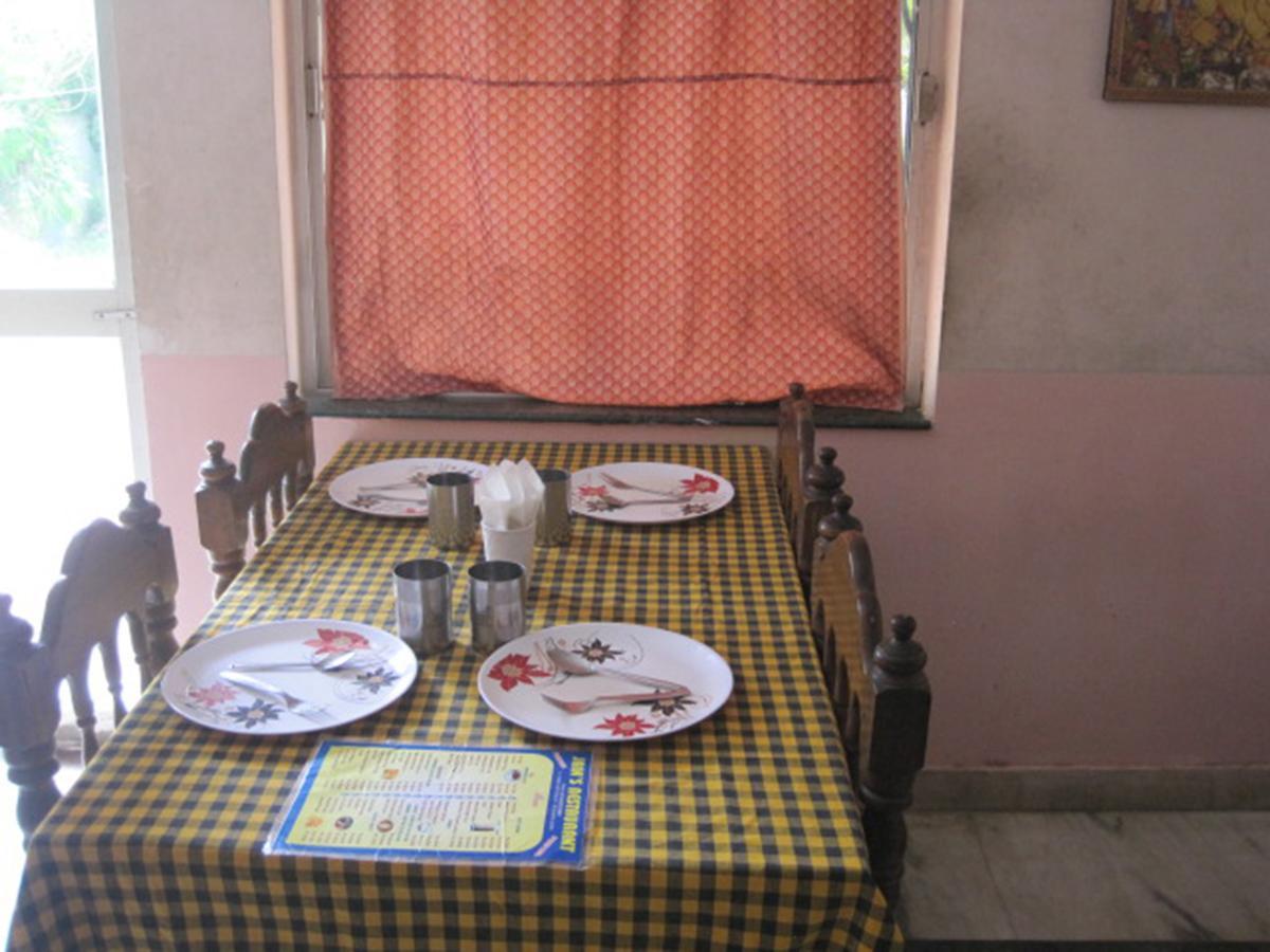 Hotel Arya Palace Puri