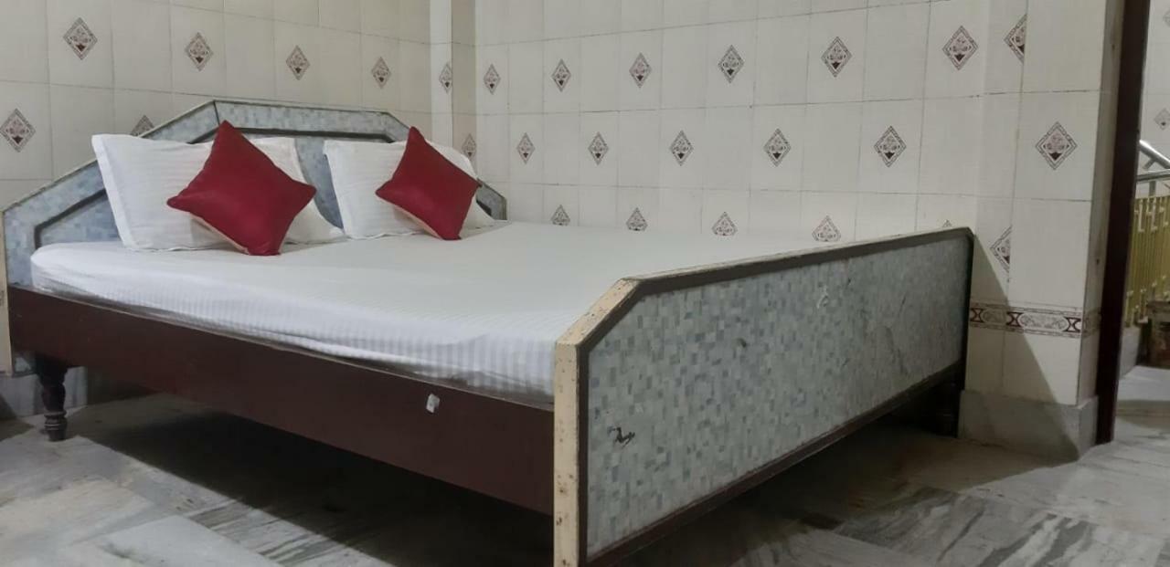 Hotel Goroomgo Neelachal Grand Road