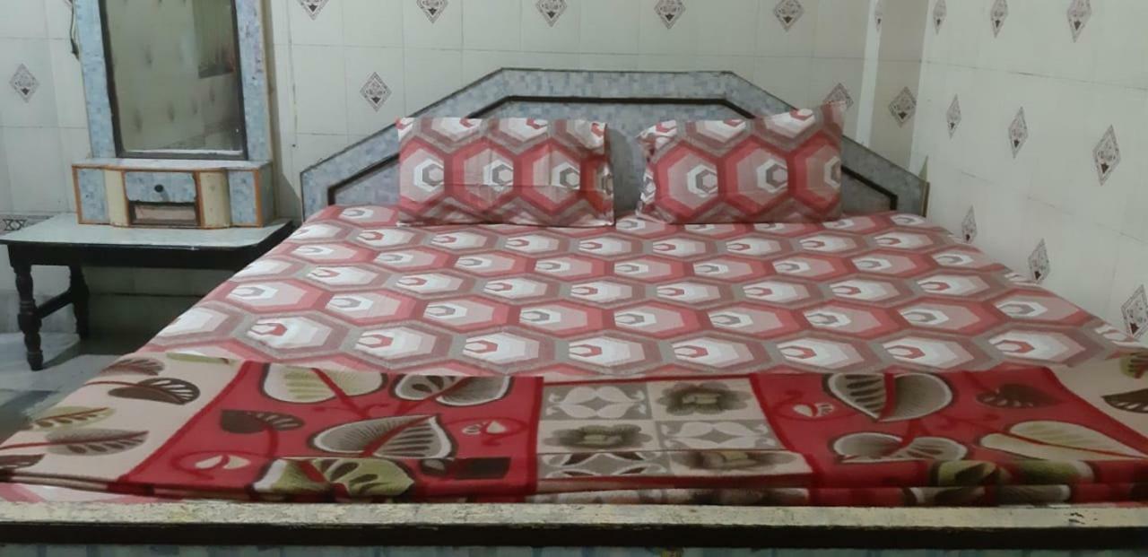 Hotel Goroomgo Neelachal Grand Road 2*